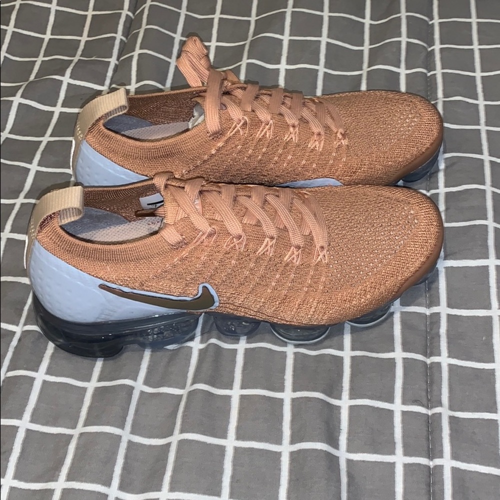 Nike Vapormax - Picture 2 of 3